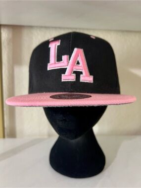 NWT Black and Pink LA Snapback Hat